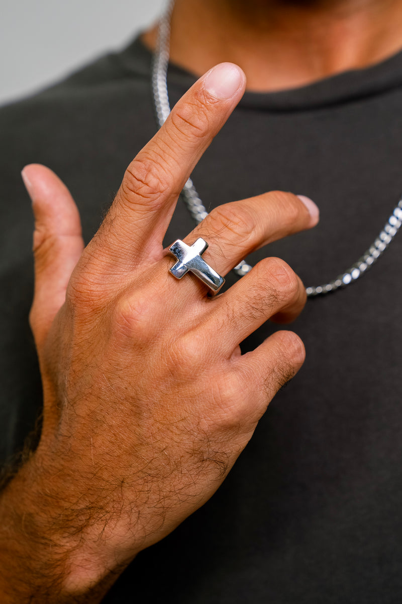 "CROSS" RING - WHITE GOLD