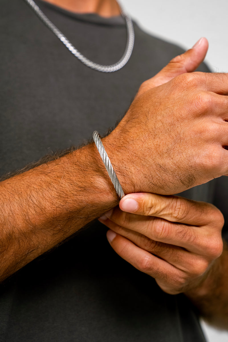 "TORSONE" BANGLE - WHITE GOLD