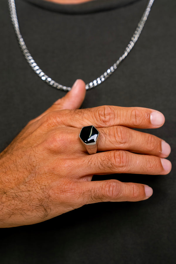 "ONYX" RING - WHITE GOLD