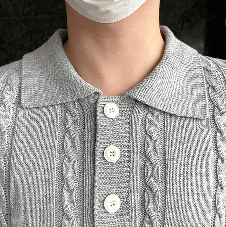 "KNITTED" TWIST COLLAR HALF BUTTON SHORT SLEEVE