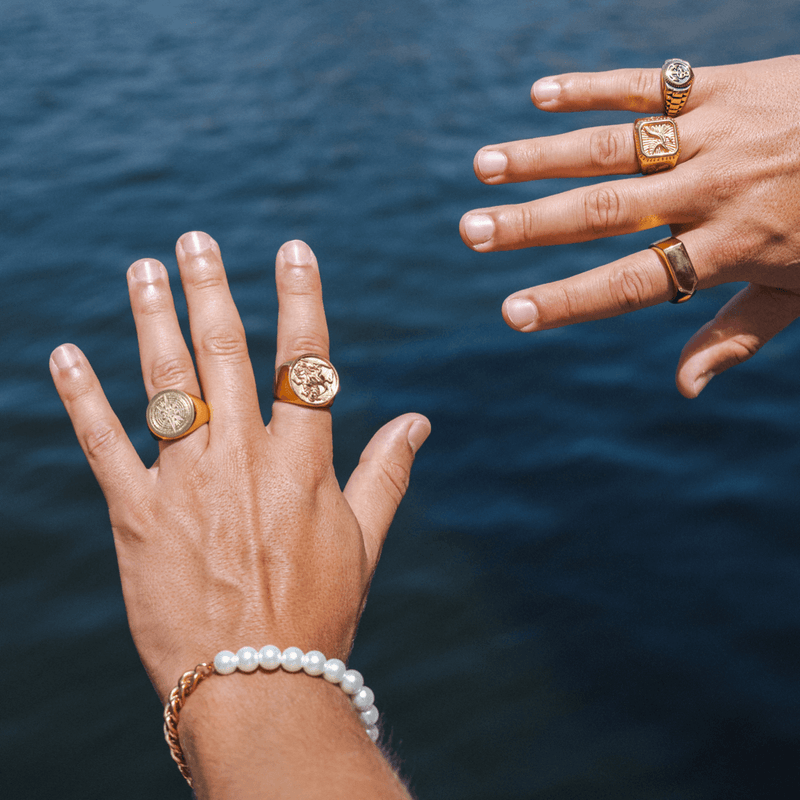 "MEDALLION" RING - GOLD